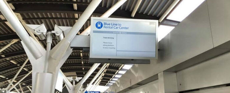 Cómo la señalización digital mejora las experiencias del usuario en los aeropuertos
