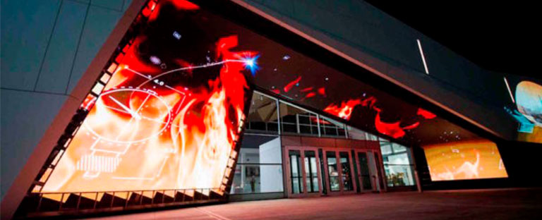 Digital signage and art come together to create a unique visual and creative museum environment